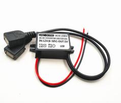DC/DC įtampos keitiklis iš 12V į 5V 3A su 2xUSB (STEP DOWN)