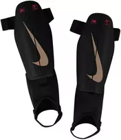 Futbolo apsaugos vaikams Nike Charge juoda DX4610 011 (S)