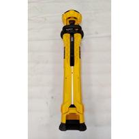 EKSPOZICINIS DCL079 DeWALT 18V prožektorius su trikoju stovu