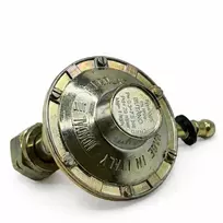 Butano dujų slėgio reguliatorius 29mbar, 1,0kg/h, 21,8 mm LH vertikalus, 8 mm žarnai