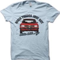 ALFA Kai kurie dalykai su amžiumi tampa tik geresni Klasikinis Retro Automobilio Marškinėlis 06137 S
