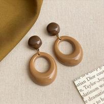 Retro Hong Kong Morandi Color Block Earrings: Bold, Artistic, High-End Acrylic Accessories for Women