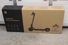 SALE OUT. Xiaomi Electric Scooter 4 EU | Xiaomi | 3 month(s) | USED AS DEMO