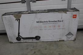 SALE OUT. Xiaomi Mi Electric Scooter Pro 2 (Black) | Xiaomi Mi Electric Scooter Pro 2 | 600 W | 25 km/h | 3 month(s) | Black | DAMAGED PACKAGING