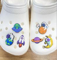 Clog Shoe 6 - Removable Decorative Accessories (3+6+8+10+15+17) One Size mėlyna