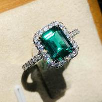 Retro Fashion Princess Ring - Four-Claw Light Luxury Rectangle Simulated Classic European-American Style Size 6