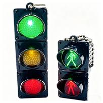 Model Creative Car LED Traffic Light Keychain Mini Electronic Pedestrian Signal Key Holder Bag Pendant Novelty Accessory Gift