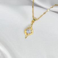 Elegant First Sight Necklace: Niche Design, High-End, Light Luxury, Versatile Style