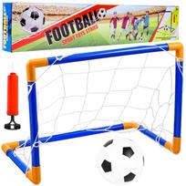 Futbolo vartai su kamuoliu