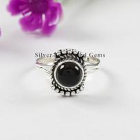 Round Black Onyx Ring, Light Weight Ring, 925 Sterling Silver Ring, Black Onyx Dainty Ring, Gift for Mom, December Birthstone, Handmade Ring 3.25