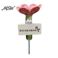 Soil Insertable Water Station Flower Shaped Insect Feeder Stake, Resin Garden Drinker with Landscaping Bee Bath Metal Ground Spike, Weather-Resistant raudona