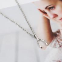 European Bestseller: Exquisite Herringbone Wishbone Necklace - Simple, Stylish, Versatile. sidabras