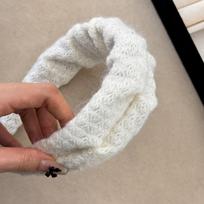 Autumn Winter Korean Style Cream Sea Salt Gentle Retro Wide Edge Pleated Knitted Hairband Internet Celebrity Favorite Fashion