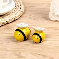 Ceramic Salt  Pepper Shaker Flying Bee Style Seasoning Pot Cooking Tableware