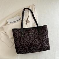 Deerskin velvet large-capacity leopard print bag women's 2025 new autumn and winter retro tote bag versatile shoulder armpit bag