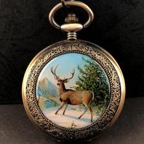 Retro Elk Design Analog Pocket Watch: A Classic Mechanical Timepiece Crafted into a Pendant Necklace Jewelry Gift for Women Men ruda