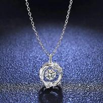 Naujas D spalvos tikro moissanito kaklo pakabukas grynas 925 sterlingų sidabrinis apvalus plunksnų pakabukas moterims vestuvių puikūs papuošalai 5.0mm 0.5ct D Color