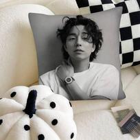 Korean Actor Gong Yoo Pillow Case Fashion Square Pillowcase Bedroom Sofa Room Ins Decoration Leisure 40x40 cm