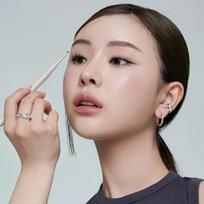 Dot on Mood Edge and Flat Eyebrow D2 Classic Gray