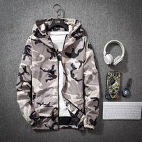 Su gobtuvu Paltai Vėjo striukės Camouflage Prekinis ženklas Vyriški švarkai Pavasaris Vyrai Laisvalaikio Vyriški mados Slim Hip Hop Bomber striukės Drabužiai S
