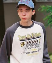 Konnichiwa Bonjour 90S Club Bicycle Sweatshirt (Oatmeal/Smoke) 2 (Medium)