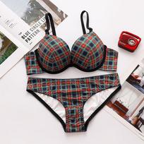 Female Spring and Summer Sexy Fashion Big Bosoms Show Small Gather Together The Pair of Breast To Prevent Drooping Underwear Suit 70B