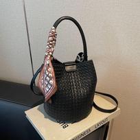 Versatile Hong Kong Fashion: Women's Retro Minimalist Bucket Shoulder and Crossbody Bag