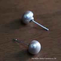 Meiji Crown Round Pearl Stud Earrings - Luxurious & Simple for Women