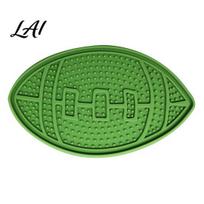 Pet Lick Pad Mat Suction Cup Slow Feeder Prevents Choking Rugby Mat Ball Shaped Silicone Licking for Indoor Cats And Dogs žalia