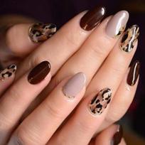 24Pcs Leopard Print Press On Nail Short Almond False Nail Glossy Artificial Nail Full Cover Stick onsfor Women and Girls 1