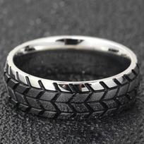 Huajie Carving Tire Patterns Silver Color Men's Rings Delicate Charming Ring for Men Temperament  Trendy 5 sidabras