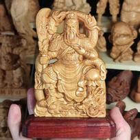 wood carving  Lord Guan Figurine DecorationThe God of Wealth in China Home Room Office Wealth Luck Feng Shui character figurines