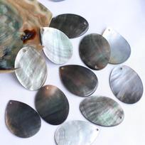 25x35mm Black Mother of Pearl Shell Oval Water Drop Bead for Handmade Jewelry Accessories DIY. Single-Hole Water Drop Piece, Color and Curve Vary black