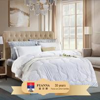 FUANNA Antibacterial Seven-Hole Soybean Fiber Duvet 203x229cm