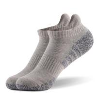 Enhanced Non-Slip Running Socks: Thick, Sweat-Absorbent, Breathable Cotton for Professional Sports šviesiai pilka spalva
