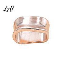 High-end Scarf Ring Oblate Irregular Ring Geometric Simple Clip Modern Durable Holder for Women Neckerchiefs Scarves Shirts Anti-oxidation rožinio aukso spalvos