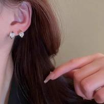 Geometric Niche Ear Cuffs: Elegant, Simple Earrings for Women - Cold Style Fashion for Autumn/Winter
