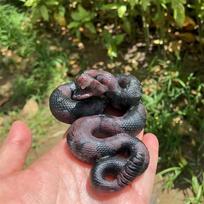 Natural Garnet Snake Carving Flashing Crystals Beautiful Gemstone For Home Decoration Collection Gift 1PCS granatas