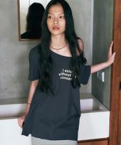 Nive Lettering Off Shoulder T-Shirt (Charcoal) Charcoal/Free