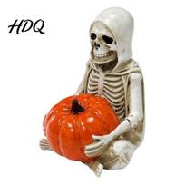 Wear-resistant Resin Craft Skeleton Holding Pumpkin Figurine Grim Reaper Statue Halloween Fine Texture Skull Statue Spooky Shelf Table Ornament,