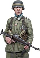 Alpine Miniatures WWII German Panzergrenadier NCO with MP40 Resin Kit AM35330 1/35 (Person)