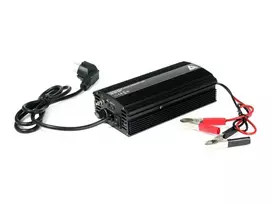 AZO Digital 12V tinklo įkroviklis BC-20 20A akumuliatoriams (230V/12V) 3 įkrovimo stadijos