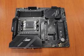 SALE OUT. | MSI MAG X670E TOMAHAWK WIFI | Processor family AMD | Processor socket AM5 | DDR5 | Number of SATA connectors 4 | USED, REFURBISHED, WITHOUT ACCESSORIES AND ORIGINAL PACKAGING, ONLY BACK PANEL INCLUDED MAG X670E TOMAHAWK | 2000001429693