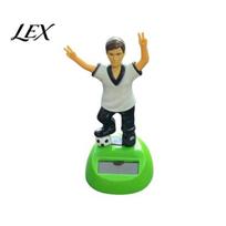 Non-obstructive Car Ornament Solar Soccer Swinging Toy for Dashboard, Nodding Football Bobblehead, Interior Doll Auto Shake Decoration Vehicle Office balta