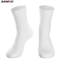 Darevie  Mens Cycling Socks Mtb Cycling Socks Outdoor Knitted Socks White Black Knitted Cycling Sock Custom Logo Socks Unisex free size balta