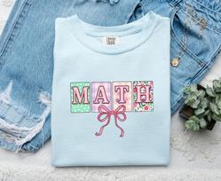 Pastel Math Blocks Shirt Teacher Classroom Gift Women Kawaii Tee Math Cubes T-Shirt Educator Enthusiast Cute Tshirt School Graphic Floral M