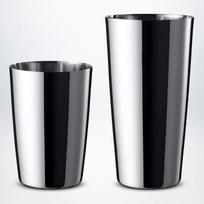 by Erik Lorincz Double Tin Shaker with Mini Glass Towel Made in Japan from Stainless A cocktail shaker chosen by handcrafted by creating fine bubbles