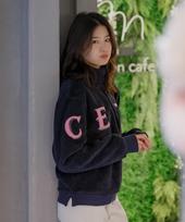 Cetu Lettering Fleece Boa Half-Zip T-Shirt 2 Colors Brown/Free