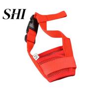Adjustable Pet Puppy Mouth Cover Mask Pure Color Anti Biting Soft Dog Muzzle M raudona