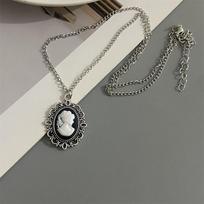 1 pc Retro Cameo Beauty Pendant Necklace Silver Color Women's Fashion Neck Jewelry Unique Gift Necklace